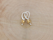 Load image into Gallery viewer, Extra Small Mixed Metal Flower Earrings