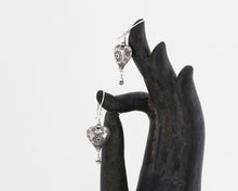 Load image into Gallery viewer, Thai Hill Tribe Silver Earrings