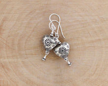 Load image into Gallery viewer, Thai Hill Tribe fine silver heart earrings.